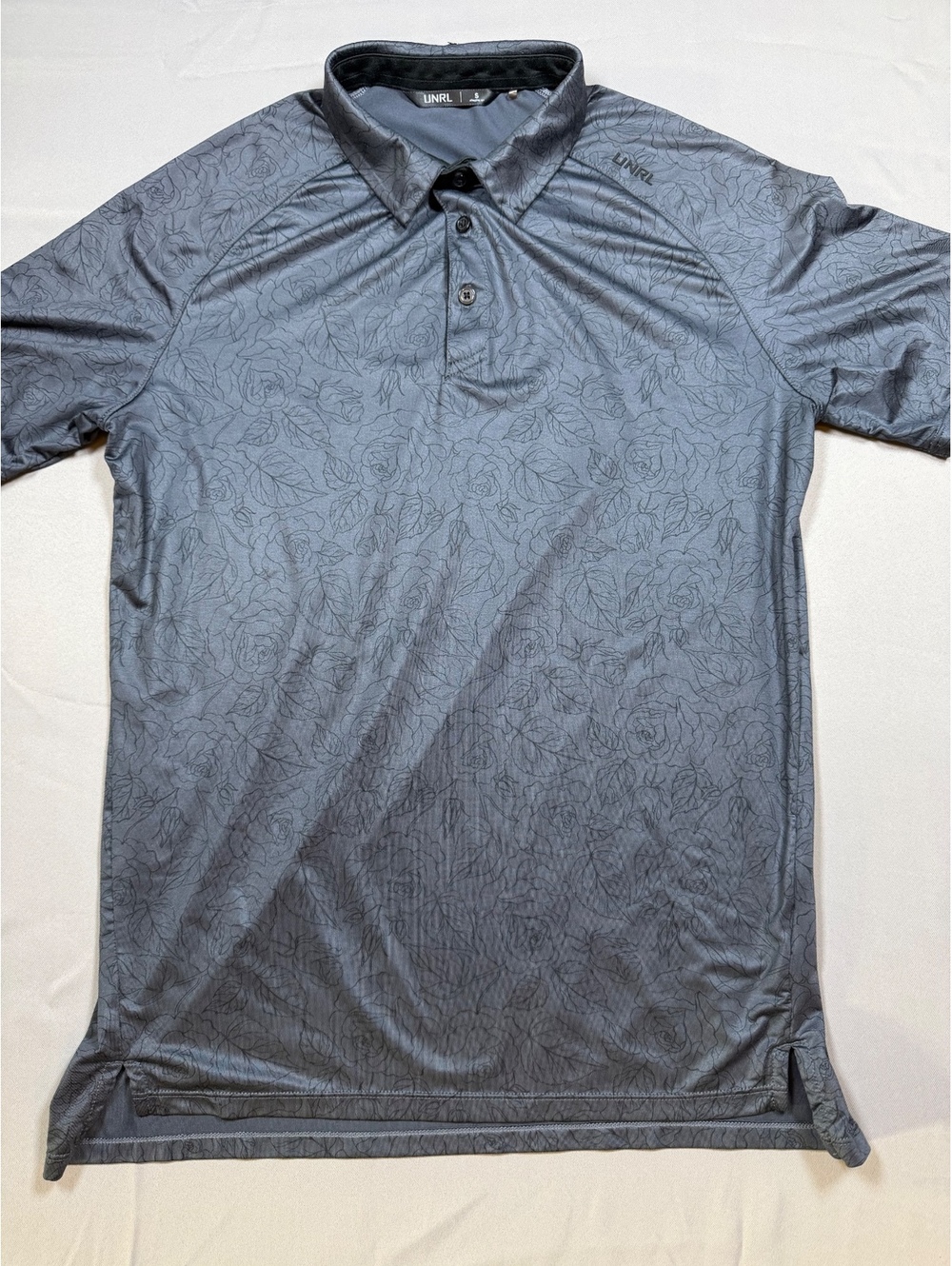 UNRL gray floral performance polo